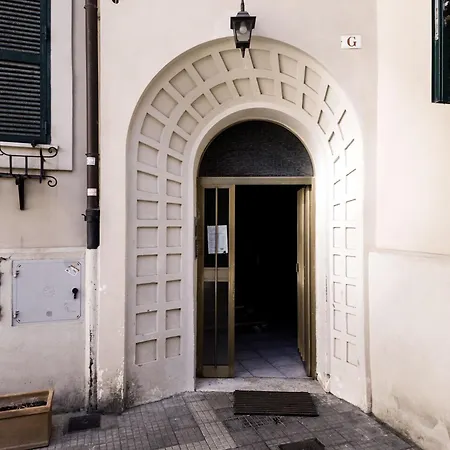 Pensión Domus Innovatis & - Vatican Roma